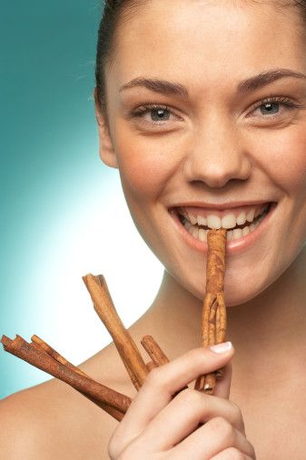 [dolgun+dudaklar+için+tarçın.jpg]