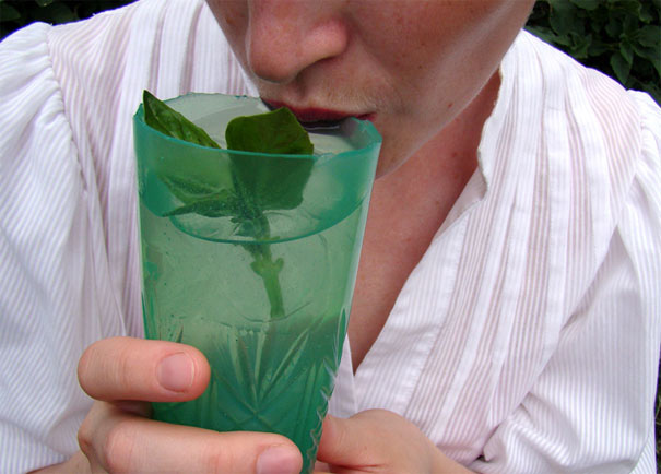 Jelloware Edible Drinking Glasses