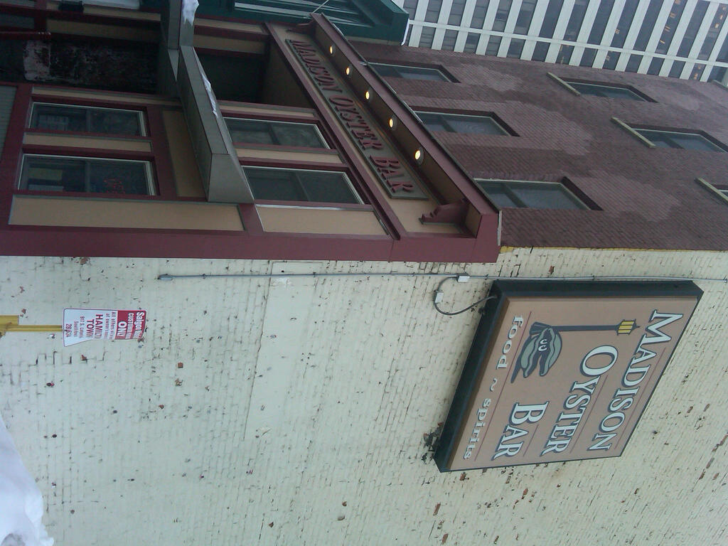 365 Things To Do in South Bend 118 Madison Oyster Bar