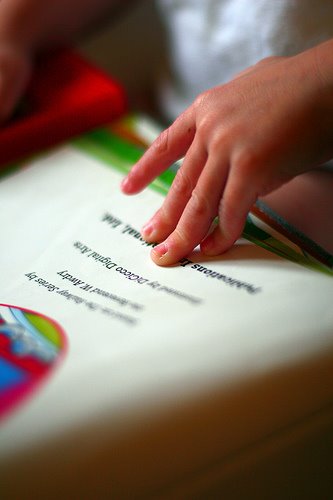 [child+reading.jpg]
