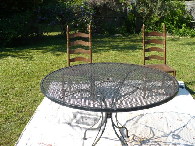 [patiochairs+001.JPG]