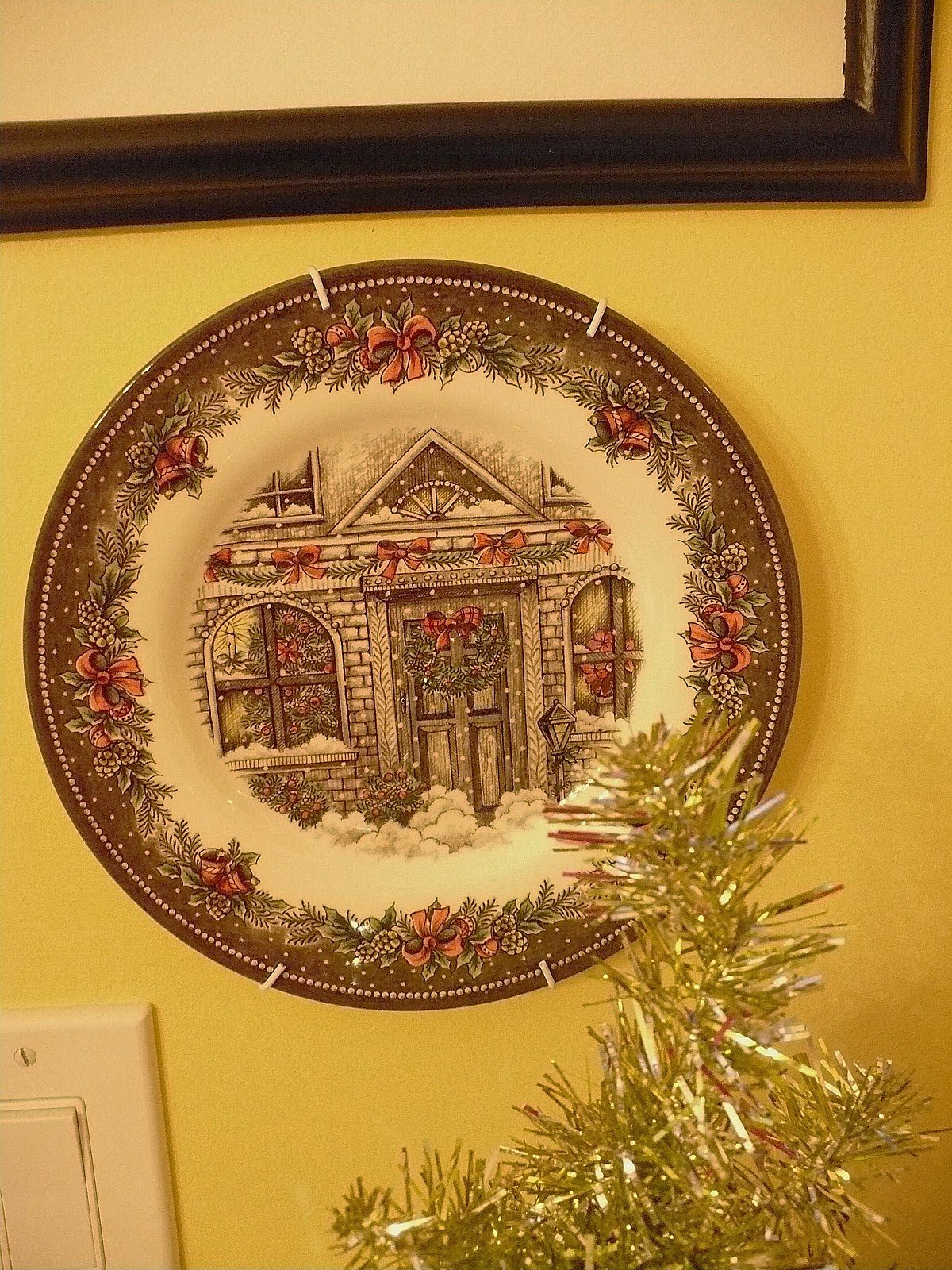 [Christmasplate.JPG]