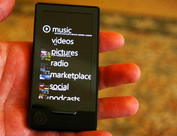 [Zune_HD.jpg]