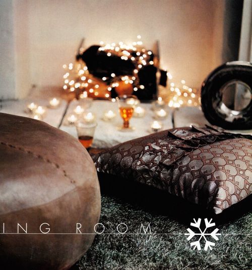 [blackwhitechristmascraigknowleselledeco02moodboard3.jpg]