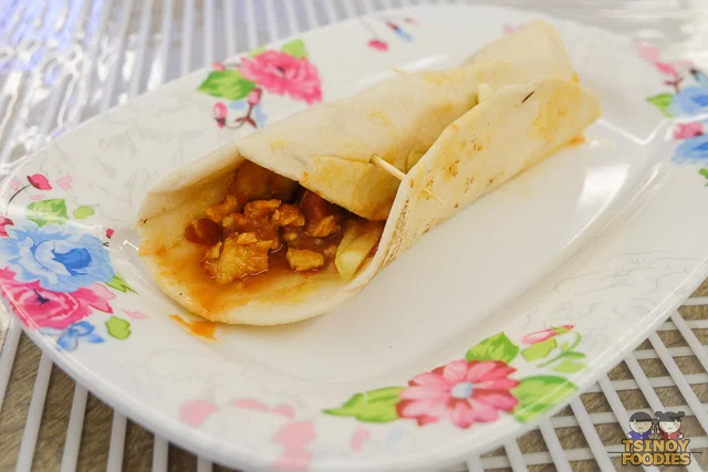 chicken roti roll