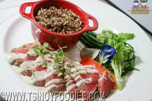 seared pink peppercorn crusted tuna